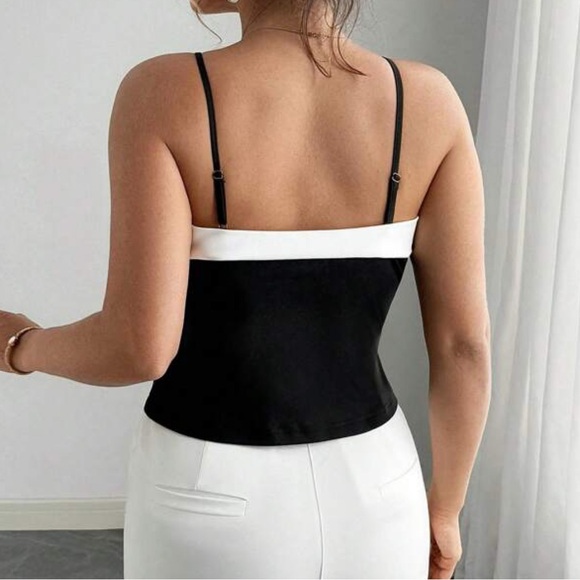 Black and White Bustier Camisole Top - Picture 2 of 4